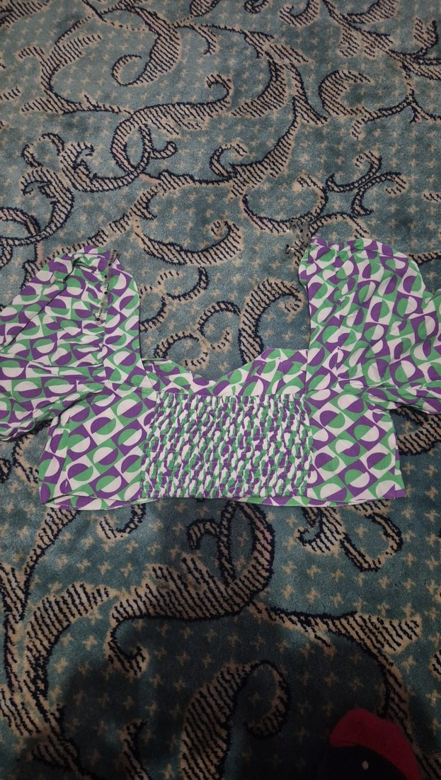 Kalp Yaka Crop - Görsel 3