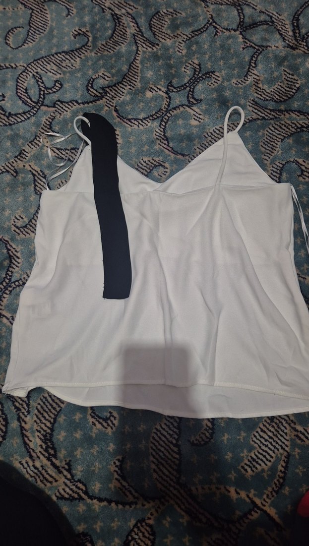 Tokalı Beyaz Mini Askılı Bluz - Görsel 3