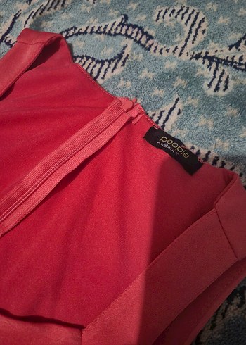 Nar Çiçeği Kalp Yakalı Midi Kolsuz Elbise - Görsel 3