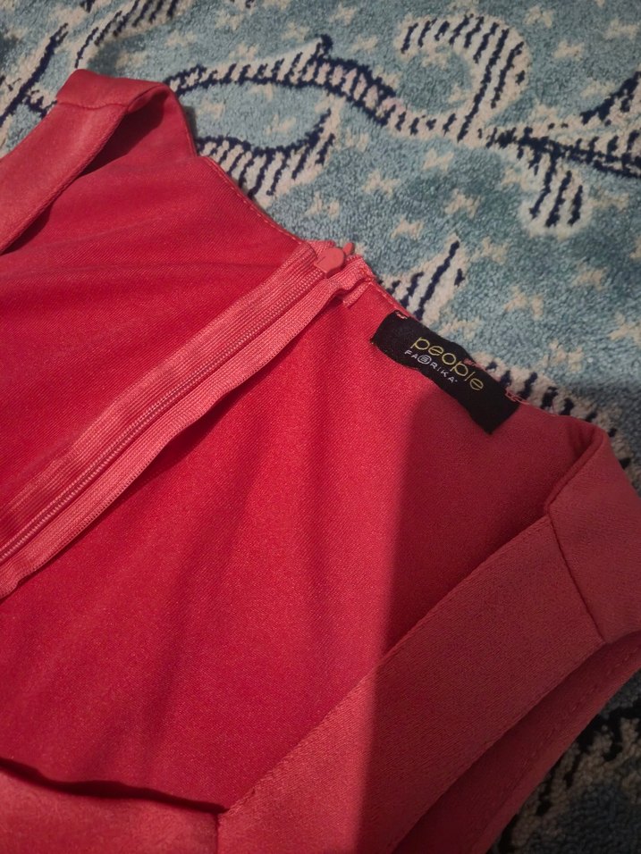 Nar Çiçeği Kalp Yakalı Midi Kolsuz Elbise - Görsel 3