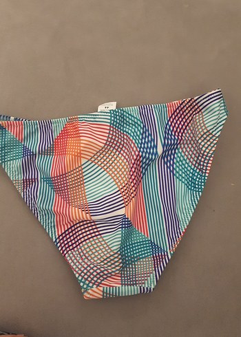 Diğer bikini altı