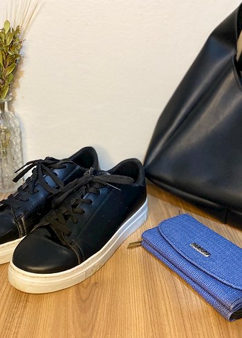 Trendyol & Milla Siyah Deri Minimalist Kadın Çanta ve Ayakkabı Takımı