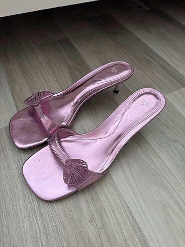40 Beden pembe Renk Zara Metalik Pembe Kitten Heel Terlik