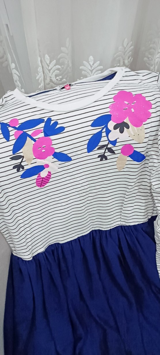 Çiçek Nakışlı Mavi Uzun Kollu Kız Elbisesi - Görsel 2