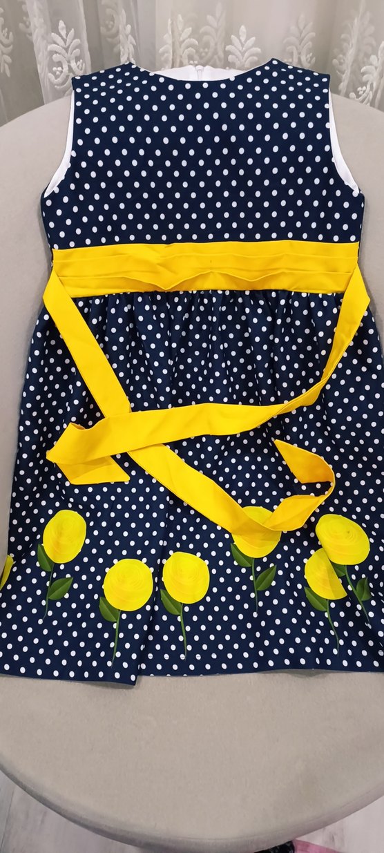 Sarı Kuşaklı Puantiyeli Kız Elbise - Görsel 2
