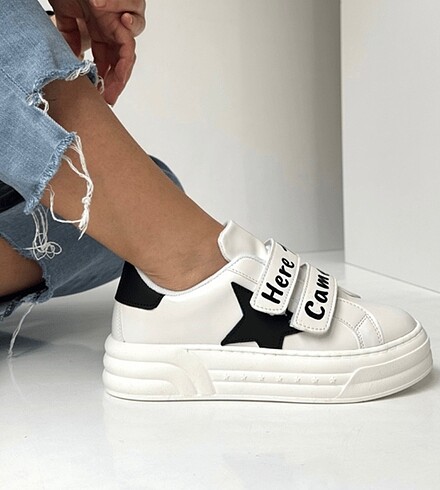 37 Beden beyaz Renk Sneakears Cırtlı Yazılı Spor Ayakkabı