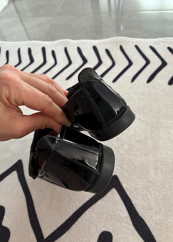 Siyah Fiyonk Detaylı Kız Çocuk Babet - Görsel 6