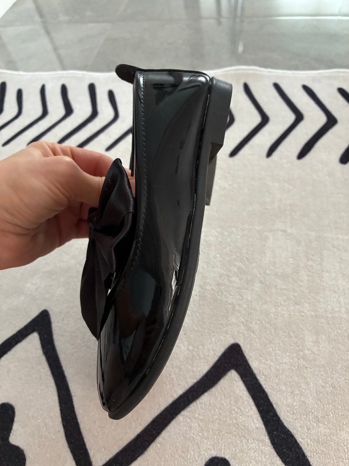 Siyah Fiyonk Detaylı Kız Çocuk Babet - Görsel 5