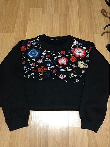 Sweatshirt
