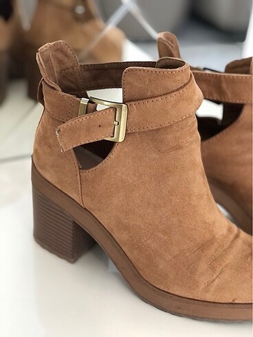 38 Beden Bershka Kahverengi 38 numara bot