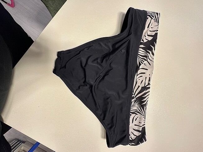 40 Beden LC Waikiki Bikini Altı