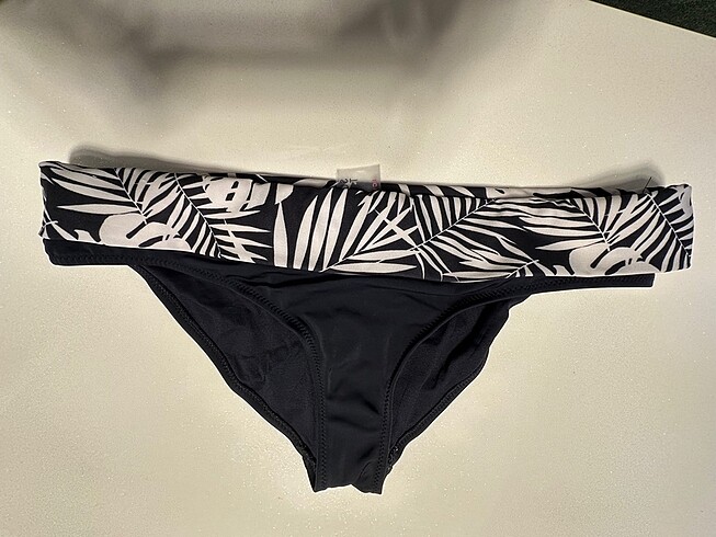 40 Beden siyah Renk LC Waikiki Bikini Altı