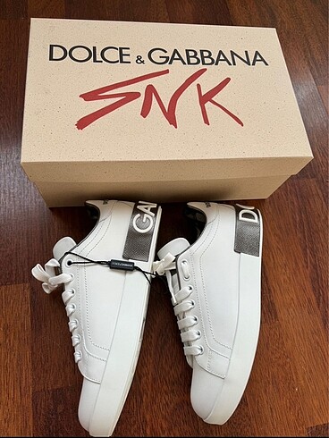 38 Beden beyaz Renk DOLCE GABBANA ORJİNAL KADIN AYAKKABI