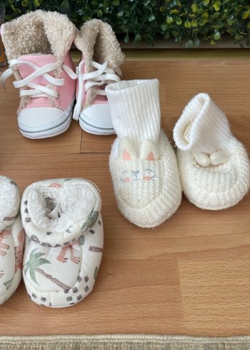 LC Waikiki Beyaz Örgü Kız Bebek İlk Adım Ayakkabısı