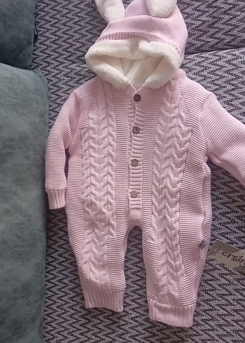 9 Ay Beden Kapüşonlu Pembe Örgü Bebek Tulumu