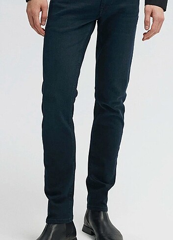 Mavi black jeans