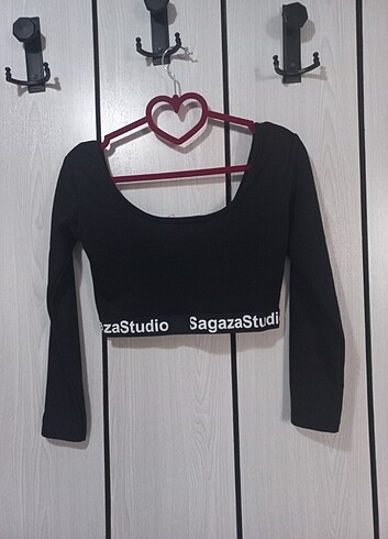 Crop bluz marka TEMSİLİDİR 
