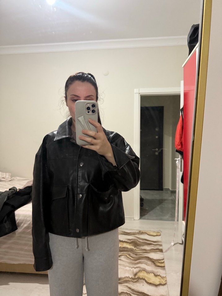 Siyah pull and bear kadın  Deri Ceket - Görsel 4