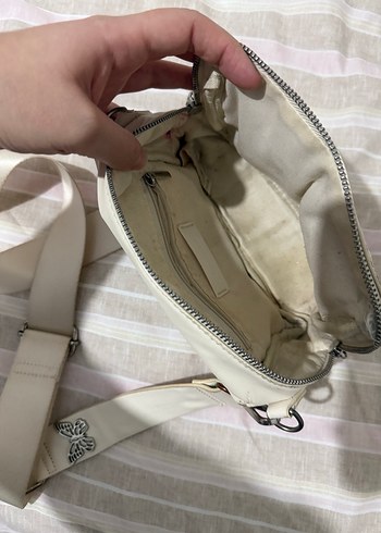 Krem kadın bershka çanta - Görsel 4