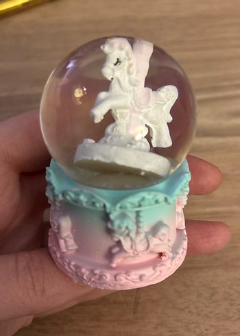Beyaz Unicornlu Pastel Kar Küresi - Görsel 2