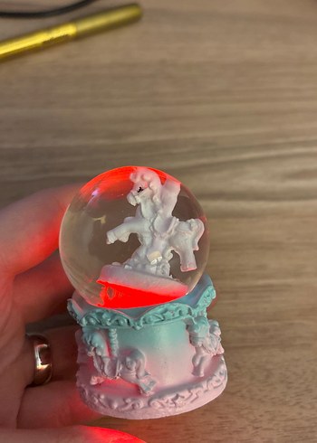 Beyaz Unicornlu Pastel Kar Küresi - Görsel 5