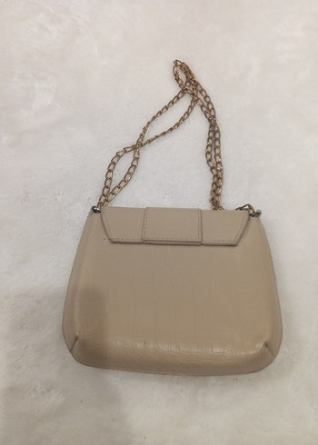 Bej Deri Zincir Detaylı Modern Klasik Çanta - Görsel 3