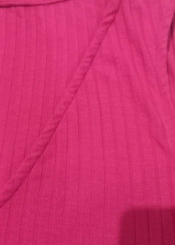 Pembe V Yaka Kadın Atlet - Görsel 3