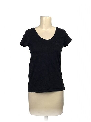 Koton T-shirt %70 İndirimli.
