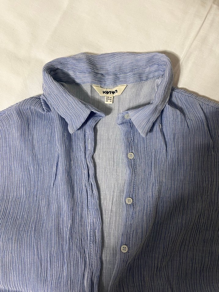 Mavi Düğmeli Kısa Kollu Gömlek - Görsel 2