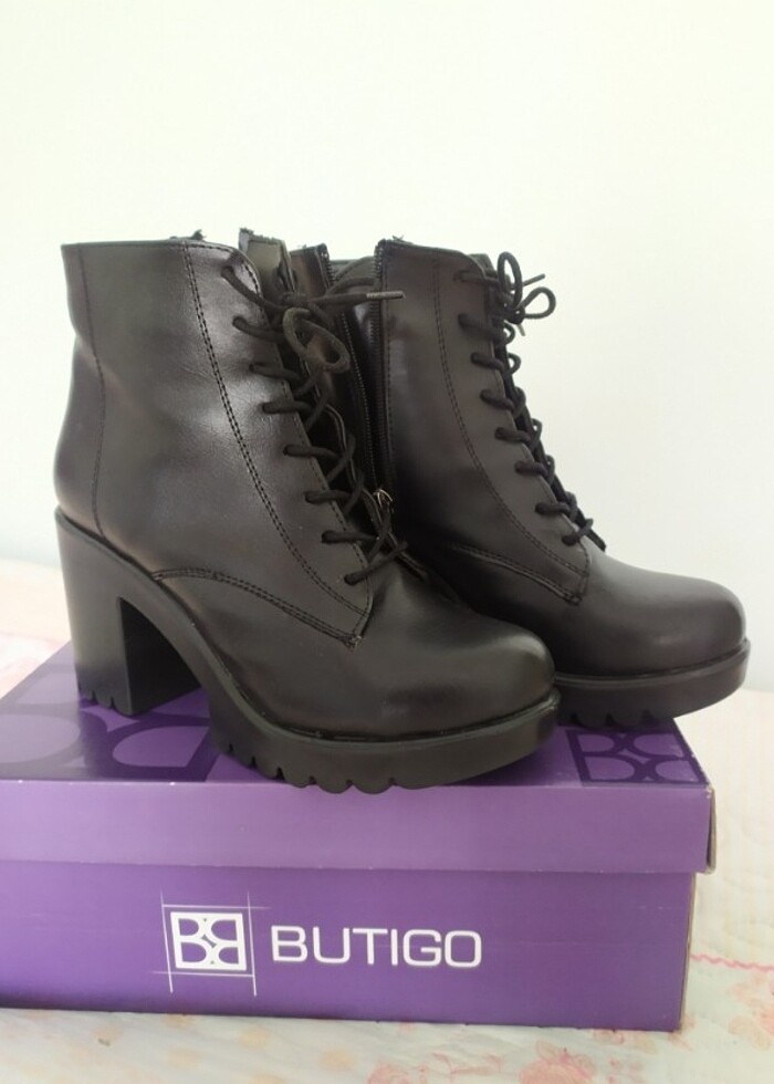 Siyah topuklu bot - Görsel 2