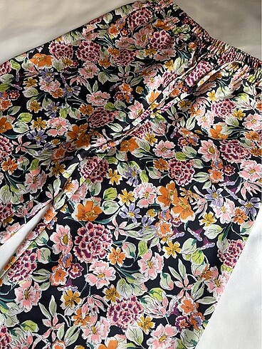 Çiçekli pantolon - Görsel 2