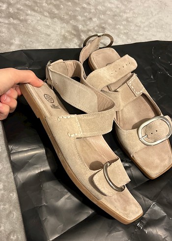 Bej Süet Dolgu Topuklu Kadın Sandalet - Görsel 3