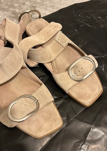 Bej Süet Dolgu Topuklu Kadın Sandalet - Görsel 5