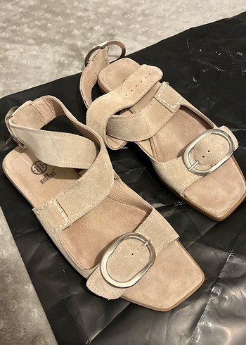 Bej Süet Dolgu Topuklu Kadın Sandalet - Görsel 2