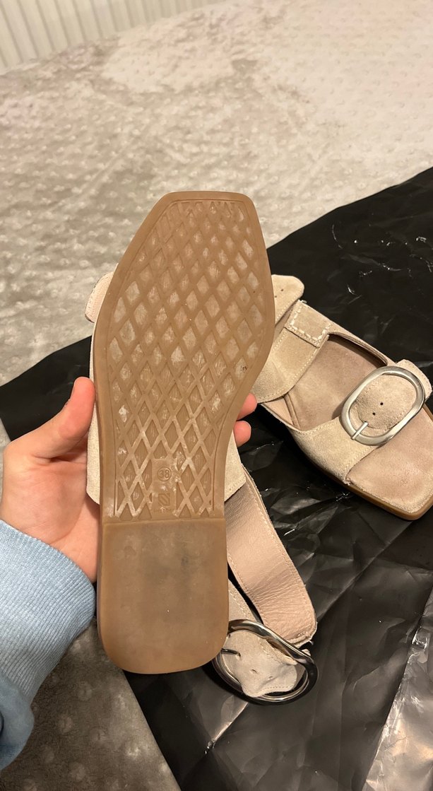 Bej Süet Dolgu Topuklu Kadın Sandalet - Görsel 4