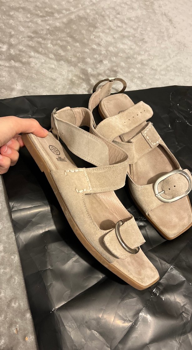 Bej Süet Dolgu Topuklu Kadın Sandalet - Görsel 3