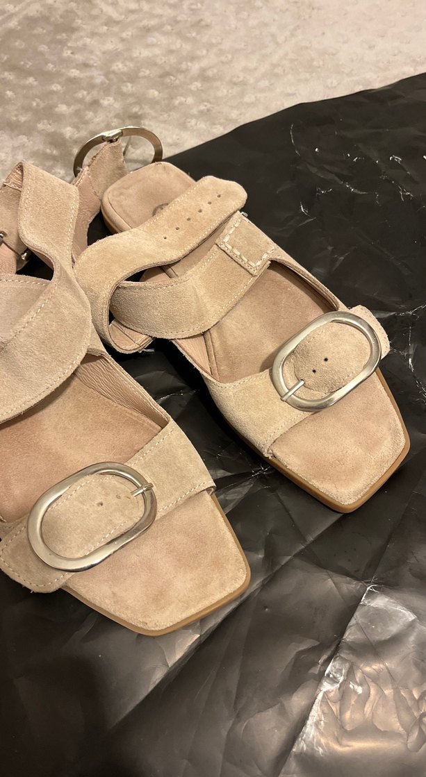 Bej Süet Dolgu Topuklu Kadın Sandalet - Görsel 5