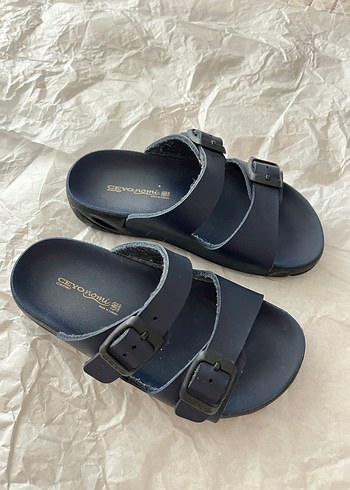 Erkek Çocuk Lacivert Tokalı Rahat Terlik - Görsel 3