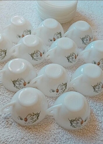 Arcopal Fransız Retro Papatya Çay ve Kahve fincanı takımı