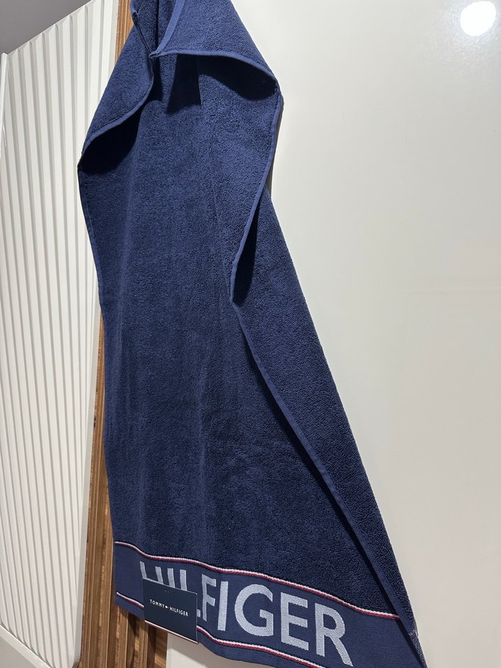 Tommy Hilfiger Erkek Mavi Plaj Havlusu - Görsel 2