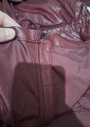 Bordo Parlak Bel Detaylı Kadın Yağmurluk penti large beden - Görsel 7