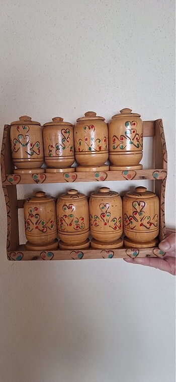 Ahşap baharatlık.