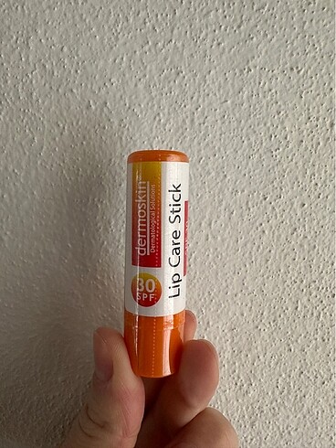 Dudak nemlendiricisi. Dermoskin marka. - Görsel 4