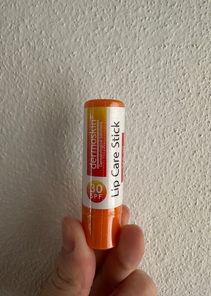 Dudak nemlendiricisi. Dermoskin marka. - Görsel 4