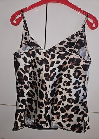 Bershka Drapeli Leopar Desenli V Yakalı Kadın Atlet