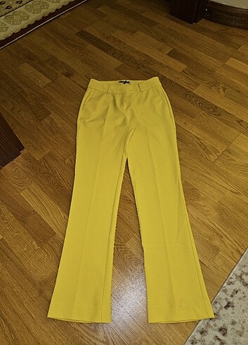 İpekyol Sarı Kumaş Pantolon
