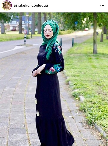 Esra keküllüoğlu marka siyah elbise