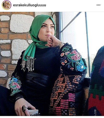 s Beden Esra keküllüoğlu marka siyah elbise