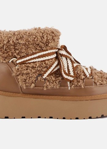 deri ugg bot