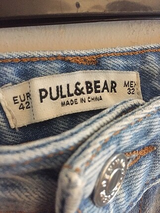 42 Beden mavi Renk Pull and bear yırtık kot